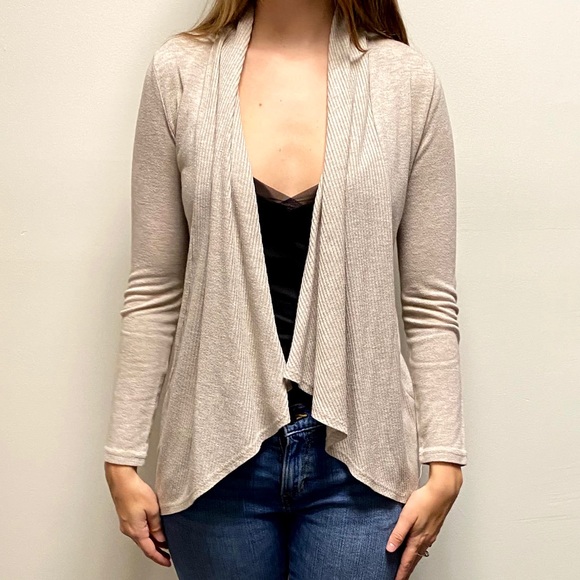 Cardigan - Picture 2 of 5